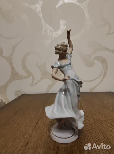 Фарфоровая статуэтка Schaubach Kunst