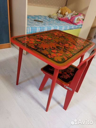 Детский стол и стул