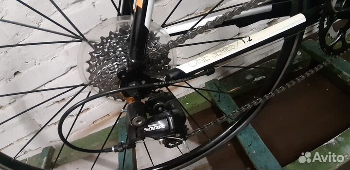 Новый Trek One Series 1.2 шоссе Sora