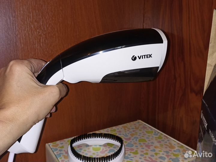 Отпариватель для одежды Vitek