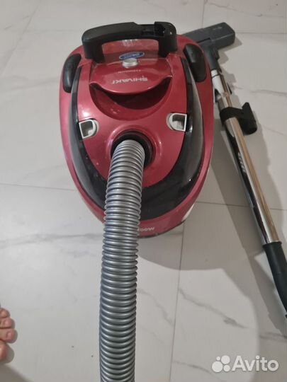 Пылесос Shivaki SVC-1748R, 1800Вт