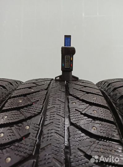 Bridgestone Ice Cruiser 7000 215/60 R17