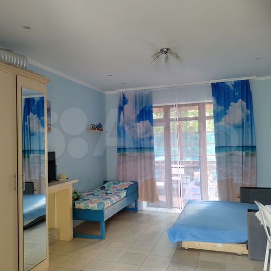 Апартаменты-студия, 40 м², 1/3 эт.