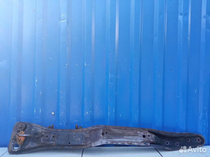 Балка подвески передняя Mitsubishi Galant 8 2.0