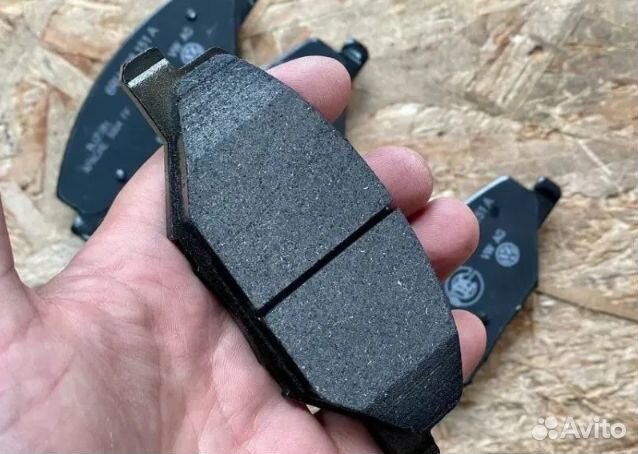 Тормозные колодки передние vw Polo Поло 6RU698151A