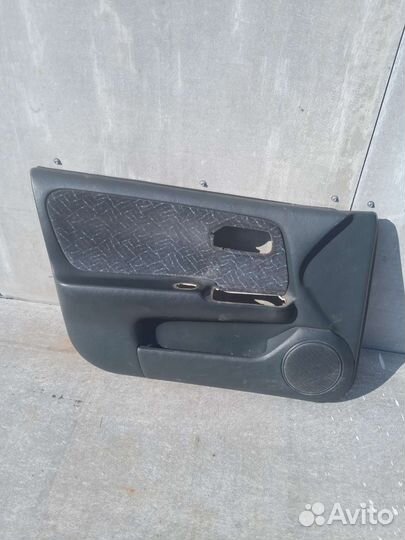 Дверная карта передняя левая Nissan Primеrа P11