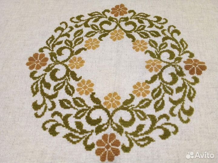 Скатерть (лён, ручная вышивка)