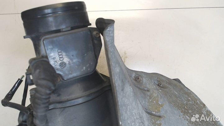 Корпус воздушного фильтра Volkswagen Passat 5, 200