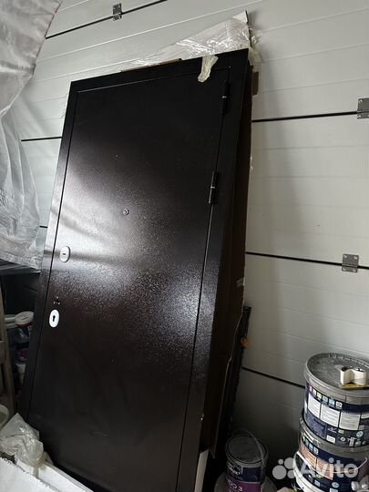 Дверь входная металлическая новая