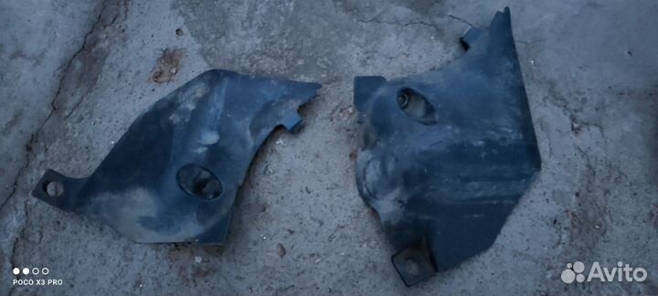 Пластик под панелью уголок mitsubishi carisma