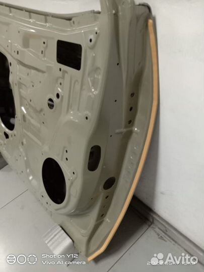 Дверь передняя левая Toyota RAV4