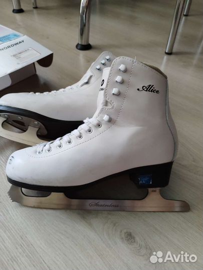 Коньки фигурные