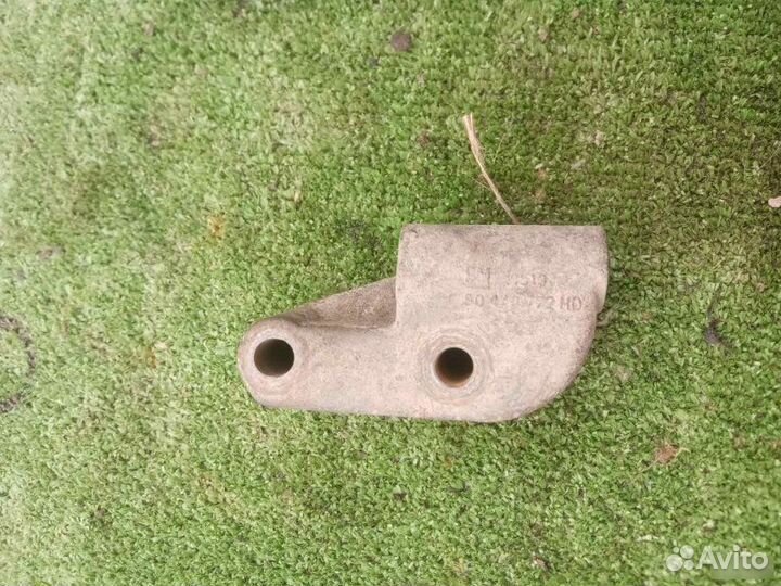 Кронштейн генератора Opel Vectra B X20XEV