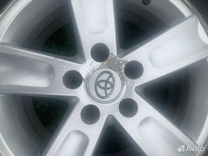 Bridgestone Blizzak Spike-01 215/60 R16 95T