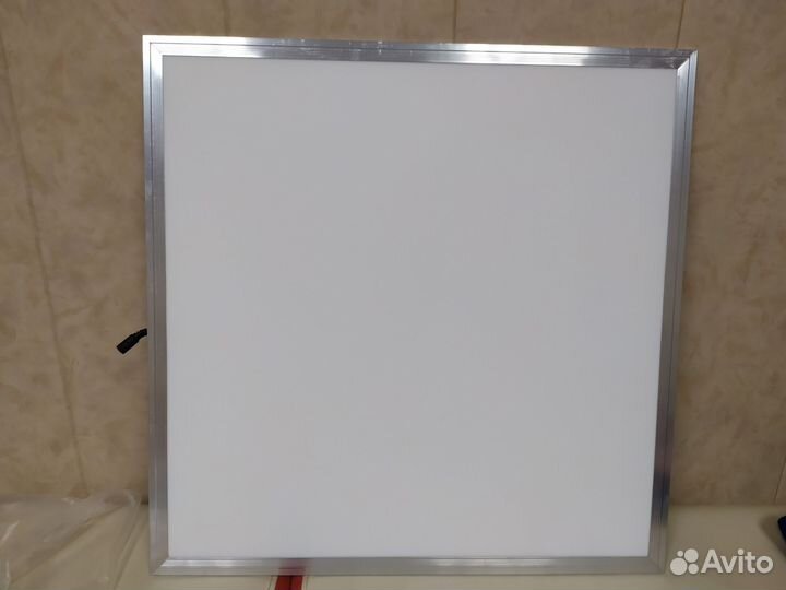 Светильник потолочный светодиодный