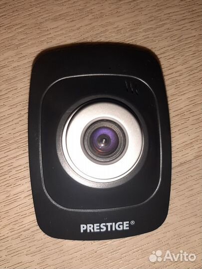 Продаю автомобильный видеорегистратор