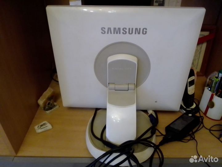 Монитор Samsung syncmaster 960BF