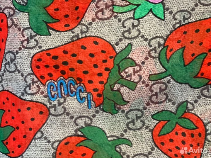 Платок Gucci strawberry оригинал