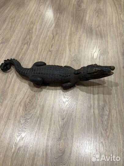 Крокодил (чучело) длинной 90 см