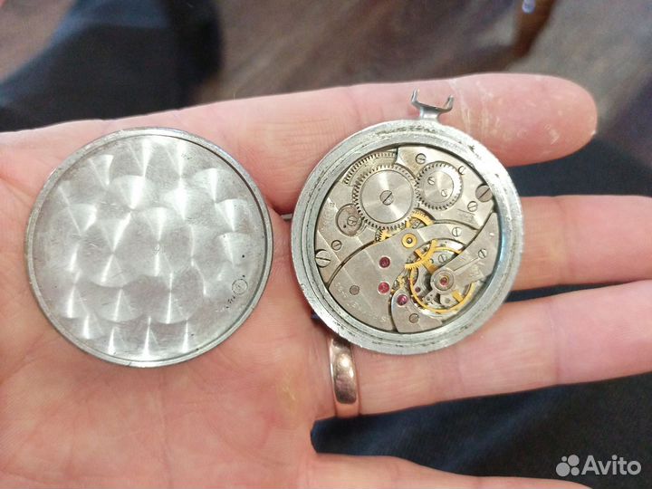 Часы зим и молния