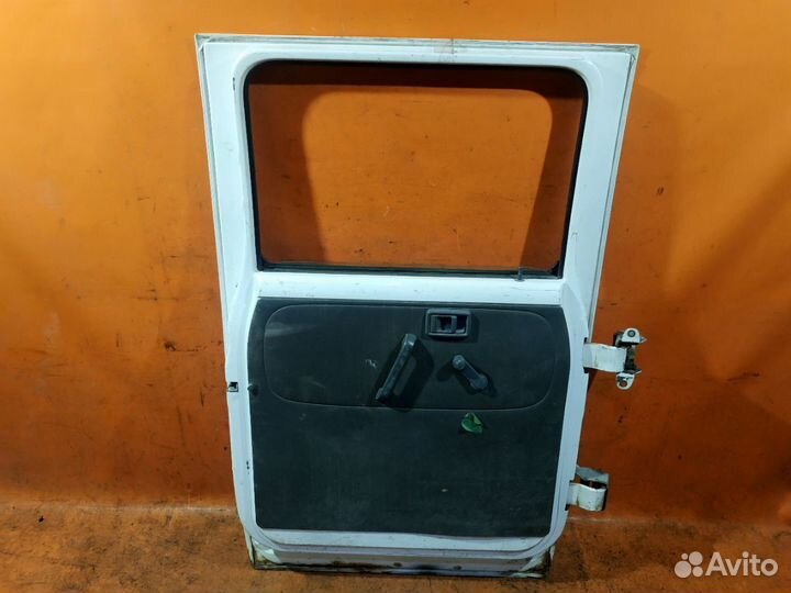 Дверь Nissan Atlas R8F23 (Заднее Левое)