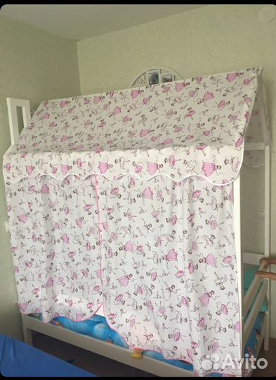 Кровать домик с балдахином матрасом