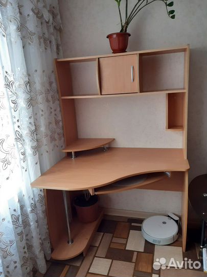 Компьютерный стол