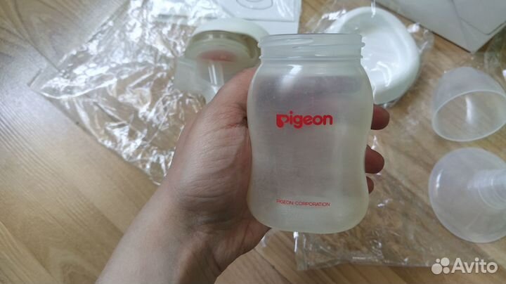 Молокоотсос Pigeon ручной два режима с бутылочкой