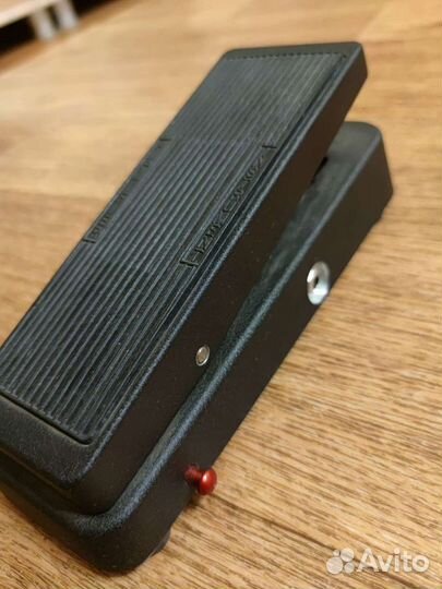 Педаль для электрогитары Вау Dunlop 95Q Cry Baby