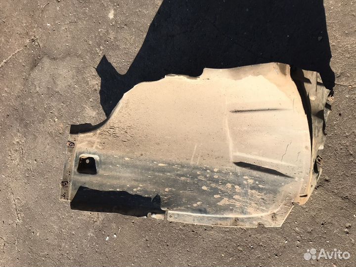 Подкрылок передний Мерседес мл 164