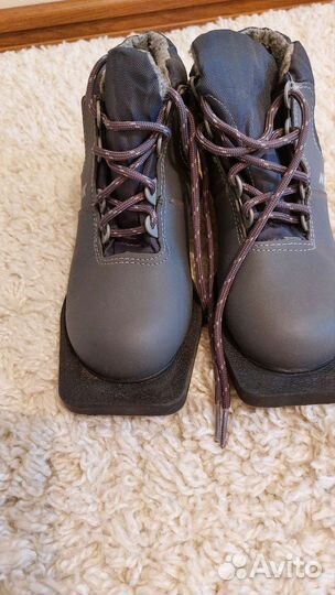 Лыжные ботинки классические