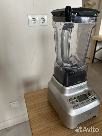 Блендер BOrk B802