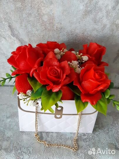 Бюджетные букеты цветов из мыла