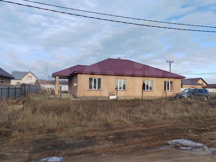 Дом 170 м² на участке 6 сот.