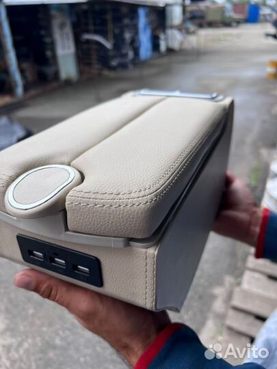 Подлокотник в стиле amg