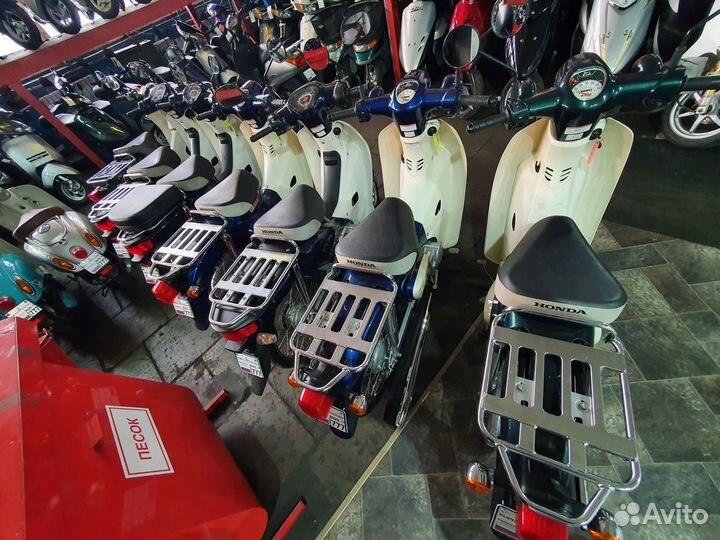 Мопед Honda Super Cub