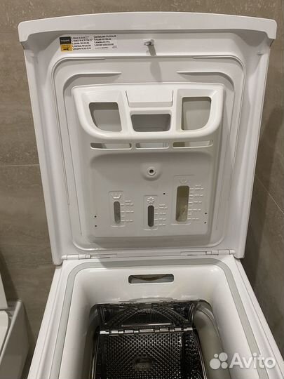 Стиральная машина с вертикальной загрузкой