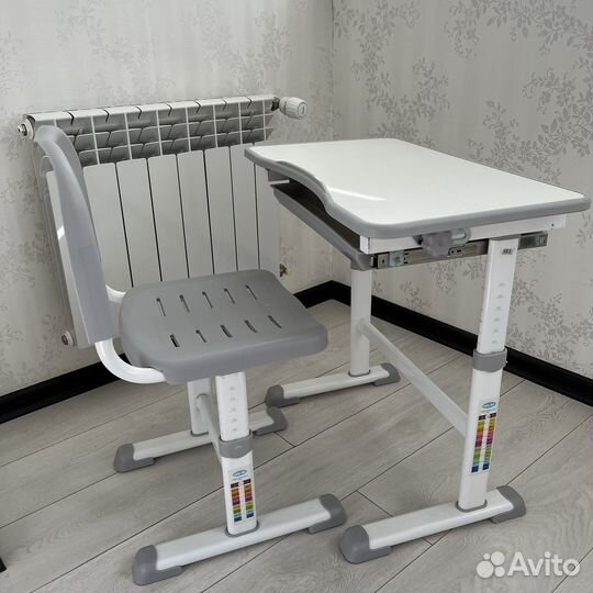 Детский стол и стул растущая парта