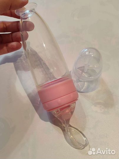 Бутылочка с ложкой для кормления