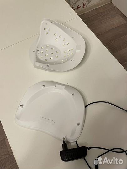 Лампа для ногтей