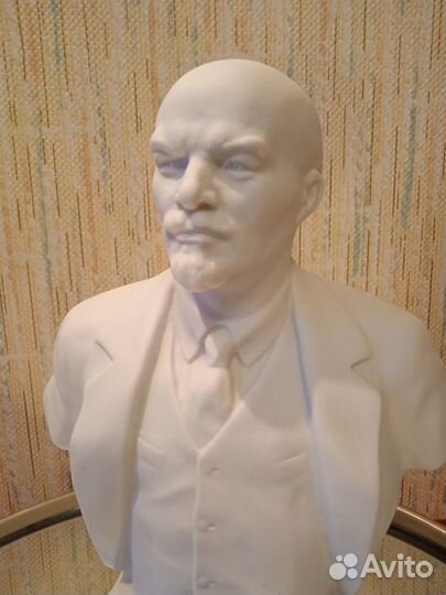 Бюст периода СССР.В.И. Ленин. Бисквитный фарфор лф