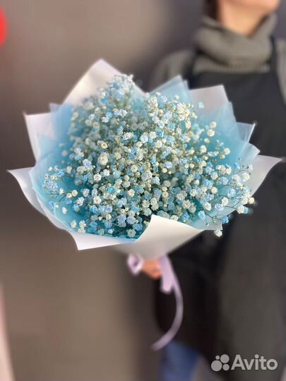 Милый Букетик кругляш из голубой гипсофилы