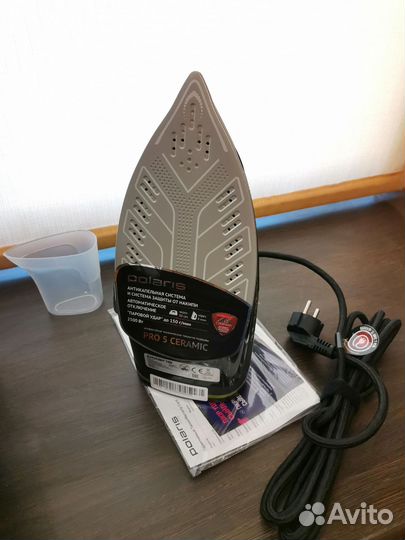 Утюг новый polaris