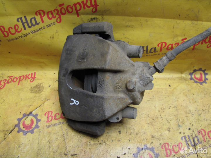 Суппорт передний R Ford Focus 2