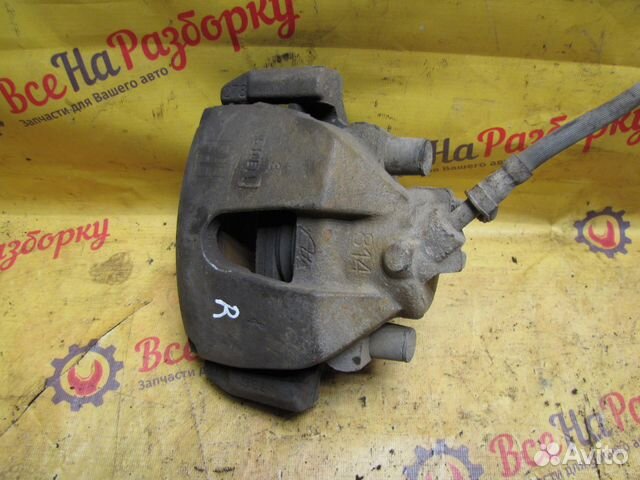 Суппорт передний R Ford Focus 2