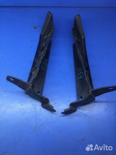 Крепление заднего бампера нижнее левое