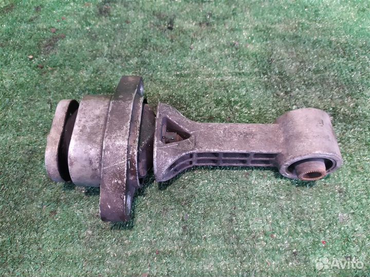 Опора (подушка) двигателя задняя Hyundai I20 2009