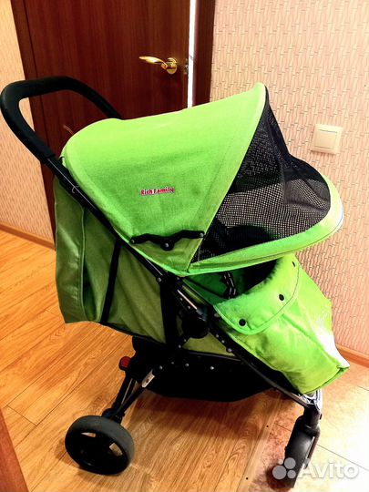 Прогулочная коляска Rich Family