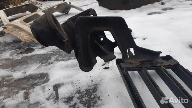 82065947 volvo fm решетка передняя откидная