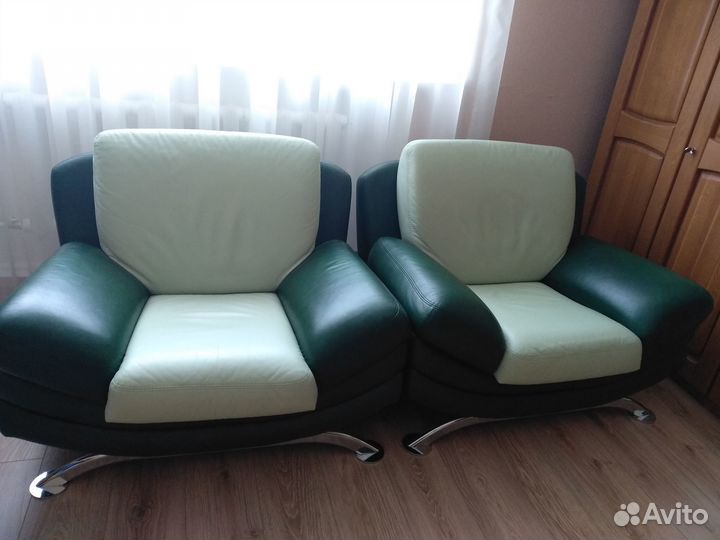 Кожаные кресла 2 шт